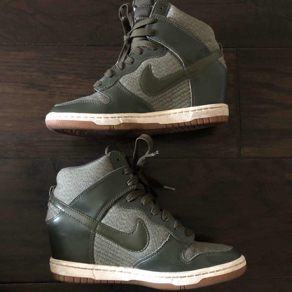 Nike Dunk Ski Hi Green size 6.5